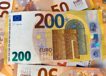 Marché noir : l’euro rebondit légèrement face au dinar algérien