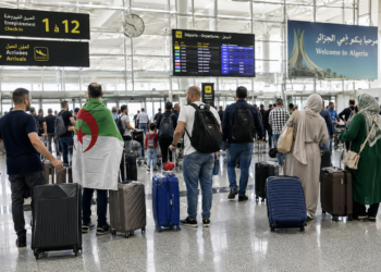 Les Algériens de l&rsquo;étranger reviennent plus souvent au pays
