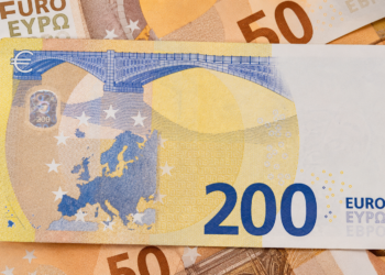 Marché noir: taux de change de l’euro et du dollar devant le dinar DZD